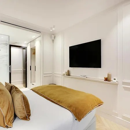 Sunset Baron Apartment *